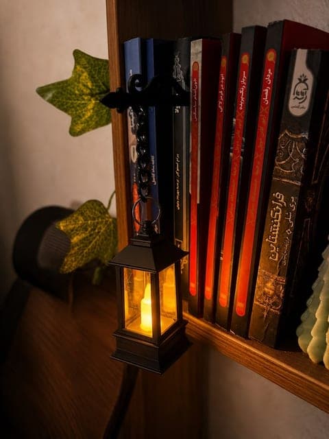 چراغ کتابخانه‌ای فانوس